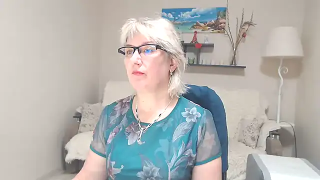 Snapshot of FleurMays chatting on 02/21/25, 05:13 FleurMays online show from 02/21/25, 05:13