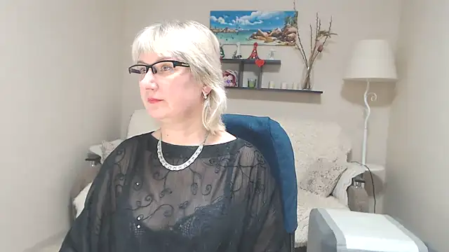 Snapshot of FleurMays chatting on 02/27/25, 11:41 FleurMays online show from 02/27/25, 11:41