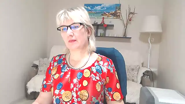 Snapshot of FleurMays chatting on 03/01/25, 02:48 FleurMays online show from 03/01/25, 02:48