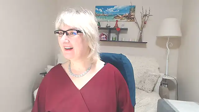 Snapshot of FleurMays chatting on 03/03/25, 04:25 FleurMays online show from 03/03/25, 04:25