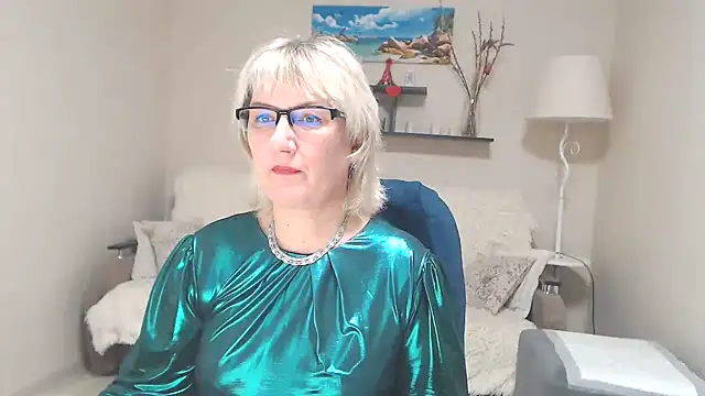 Snapshot of FleurMays chatting on 03/05/25, 06:23 FleurMays online show from 03/05/25, 06:23