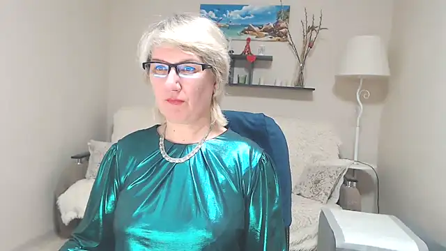 Snapshot of FleurMays chatting on 03/06/25, 06:52 FleurMays online show from 03/06/25, 06:52