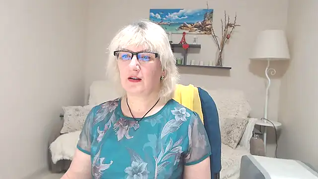 Snapshot of FleurMays chatting on 03/12/25, 04:41 FleurMays online show from 03/12/25, 04:41