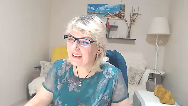 Snapshot of FleurMays chatting on 03/14/25, 04:54 FleurMays online show from 03/14/25, 04:54