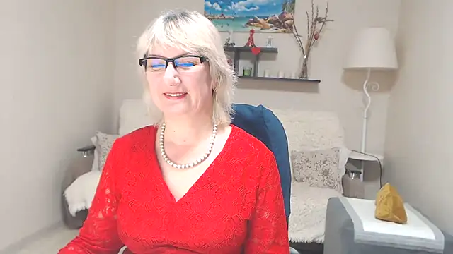 Snapshot of FleurMays chatting on 03/16/25, 10:00 FleurMays online show from 03/16/25, 10:00