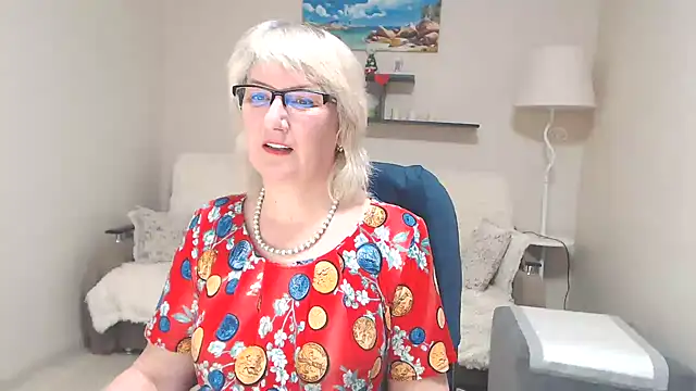 Snapshot of FleurMays chatting on 03/21/25, 07:44 FleurMays online show from 03/21/25, 07:44