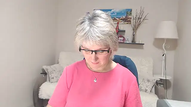 Snapshot of FleurMays chatting on 11/03/25, 05:09 FleurMays online show from 11/03/25, 05:09