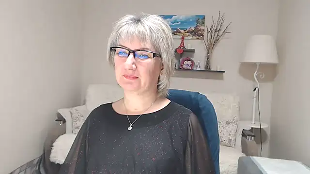 Snapshot of FleurMays chatting on 11/08/25, 05:07 FleurMays online show from 11/08/25, 05:07