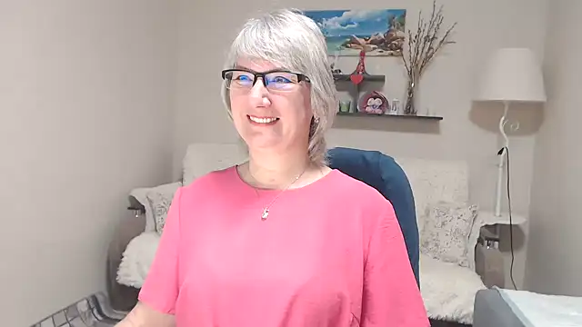 Snapshot of FleurMays chatting on 11/20/25, 03:50 FleurMays online show from 11/20/25, 03:50