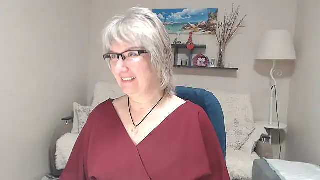 Snapshot of FleurMays chatting on 12/01/25, 05:01 FleurMays online show from 12/01/25, 05:01