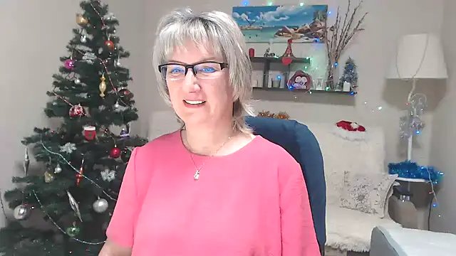 Snapshot of FleurMays chatting on 12/20/25, 06:53 FleurMays online show from 12/20/25, 06:53