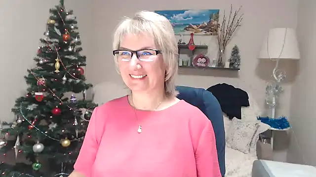 Snapshot of FleurMays chatting on 01/07/26, 05:43 FleurMays online show from 01/07/26, 05:43