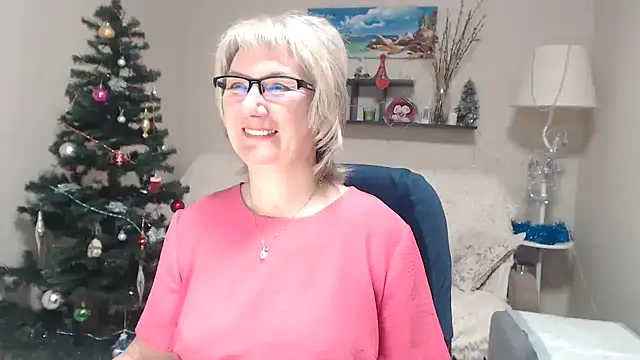 Snapshot of FleurMays chatting on 01/12/26, 06:18 FleurMays online show from 01/12/26, 06:18