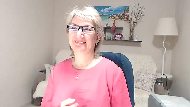 Snapshot of FleurMays chatting on 01/14/26, 07:36 FleurMays online show from 01/14/26, 07:36