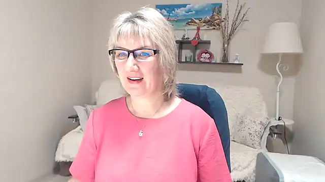 Snapshot of FleurMays chatting on 02/06/26, 05:34 FleurMays online show from 02/06/26, 05:34