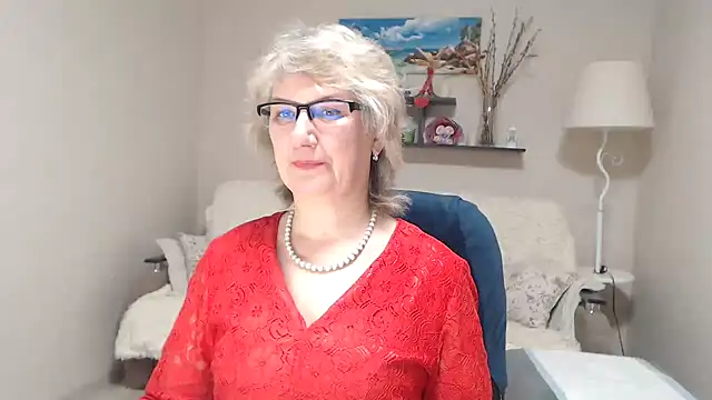 Snapshot of FleurMays chatting on 02/16/26, 06:09 FleurMays online show from 02/16/26, 06:09