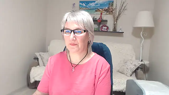 Snapshot of FleurMays chatting on 02/21/26, 02:18 FleurMays online show from 02/21/26, 02:18