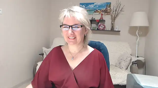 Snapshot of FleurMays chatting on 03/03/26, 04:29 FleurMays online show from 03/03/26, 04:29