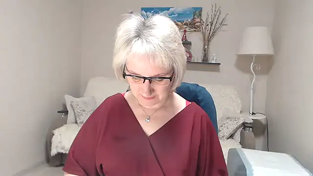 Snapshot of FleurMays chatting on 03/06/26, 12:56 FleurMays online show from 03/06/26, 12:56