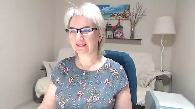 Snapshot of FleurMays chatting on 03/09/26, 02:26 FleurMays online show from 03/09/26, 02:26