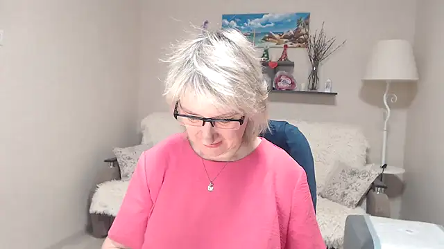 Snapshot of FleurMays chatting on 04/26/26, 03:37 FleurMays online show from 04/26/26, 03:37