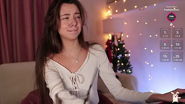 Snapshot of Goldy_Grace_ chatting on 12/25/24, 03:06 Goldy Grace online show from 12/25/24, 03:06