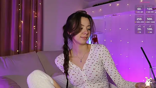 Snapshot of Goldy_Grace_ chatting on 01/14/25, 11:53 Goldy Grace online show from 01/14/25, 11:53