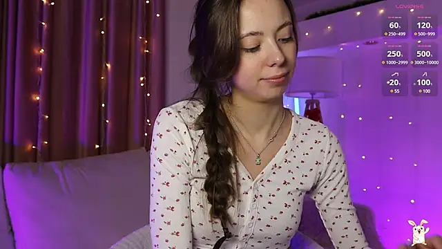 Snapshot of Goldy_Grace_ chatting on 01/14/25, 02:53 Goldy Grace online show from 01/14/25, 02:53