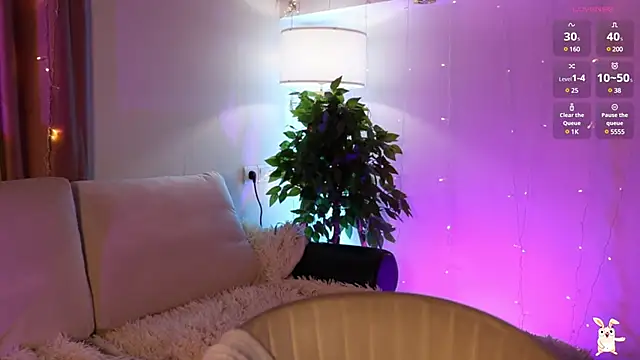 Snapshot of Goldy_Grace_ chatting on 01/27/25, 07:24 Goldy Grace online show from 01/27/25, 07:24