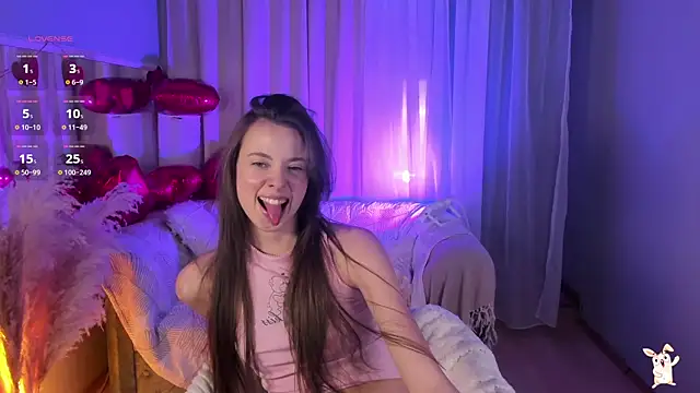 Snapshot of Goldy_Grace_ chatting on 02/13/25, 06:16 Goldy Grace online show from 02/13/25, 06:16