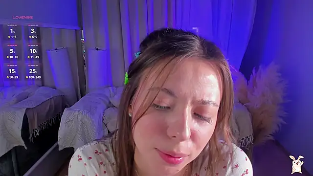 Snapshot of Goldy_Grace_ chatting on 02/19/25, 03:05 Goldy Grace online show from 02/19/25, 03:05