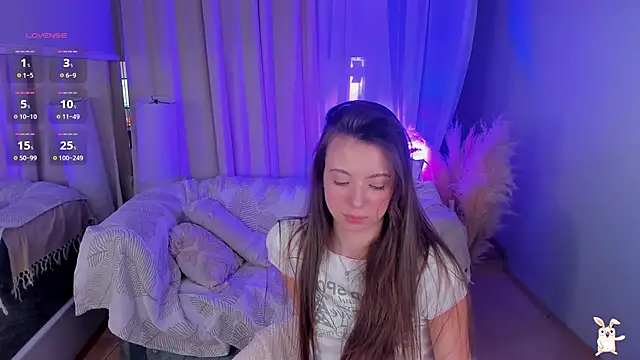 Snapshot of Goldy_Grace_ chatting on 02/19/25, 06:10 Goldy Grace online show from 02/19/25, 06:10