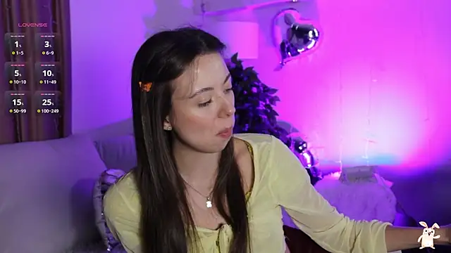 Snapshot of Goldy_Grace_ chatting on 02/21/25, 02:48 Goldy Grace online show from 02/21/25, 02:48