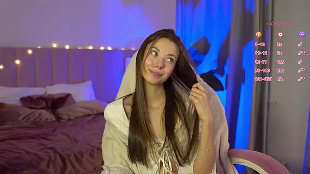 Snapshot of Goldy_Grace_ chatting on 09/19/25, 11:44 Goldy Grace online show from 09/19/25, 11:44