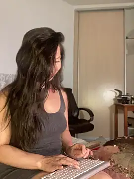 Snapshot of Goddess_Squirt_ chatting on 07/07/26, 11:20 Goddess Squirt online show from 07/07/26, 11:20
