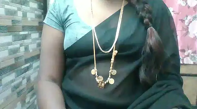 Snapshot of Hot_akshara chatting on 12/15/24, 06:37 Hot akshara online show from 12/15/24, 06:37