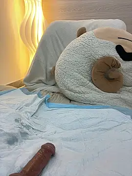 Snapshot of Nicole77-baby chatting on 02/17/25, 02:04 Nicole77-baby online show from 02/17/25, 02:04