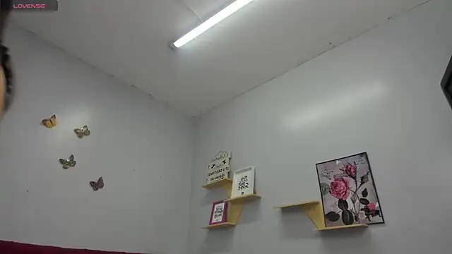 kathina giraldo online show from 10/11/25, 12:47