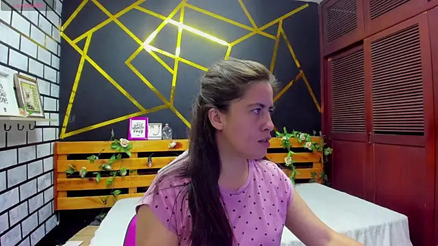 kathina giraldo online show from 10/22/25, 01:00