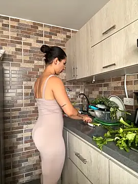 SofiaG  online show from 09/10/25, 09:48