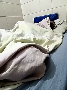 Snapshot of lele9457 chatting on 10/30/25, 10:06 lele9457 online show from 10/30/25, 10:06