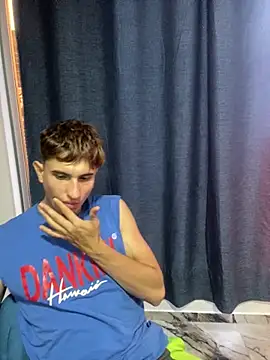 oliver Lz online show from 10/22/25, 10:09