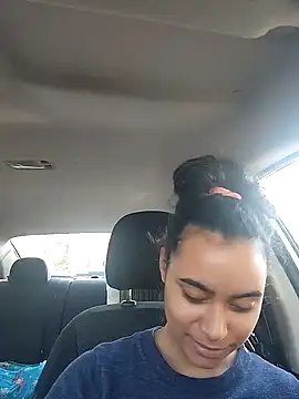 cinnaminnie online show from 01/02/25, 02:02