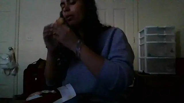 cinnaminnie online show from 01/17/25, 09:28