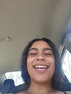 cinnaminnie online show from 03/01/25, 04:22