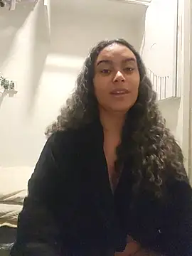 cinnaminnie online show from 06/26/26, 05:50
