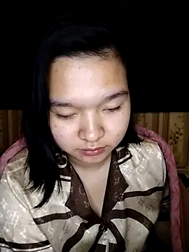 Snapshot of Thomgdee chatting on 02/20/25, 08:28 Thomgdee online show from 02/20/25, 08:28