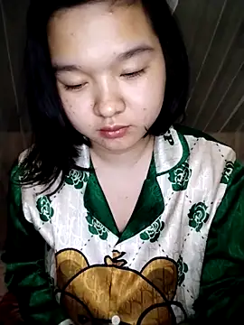 Snapshot of Thomgdee chatting on 02/28/25, 06:20 Thomgdee online show from 02/28/25, 06:20