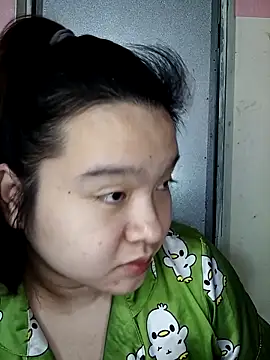 Thomgdee online show from 11/14/25, 05:22