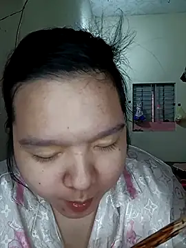 Thomgdee online show from 11/26/25, 01:39